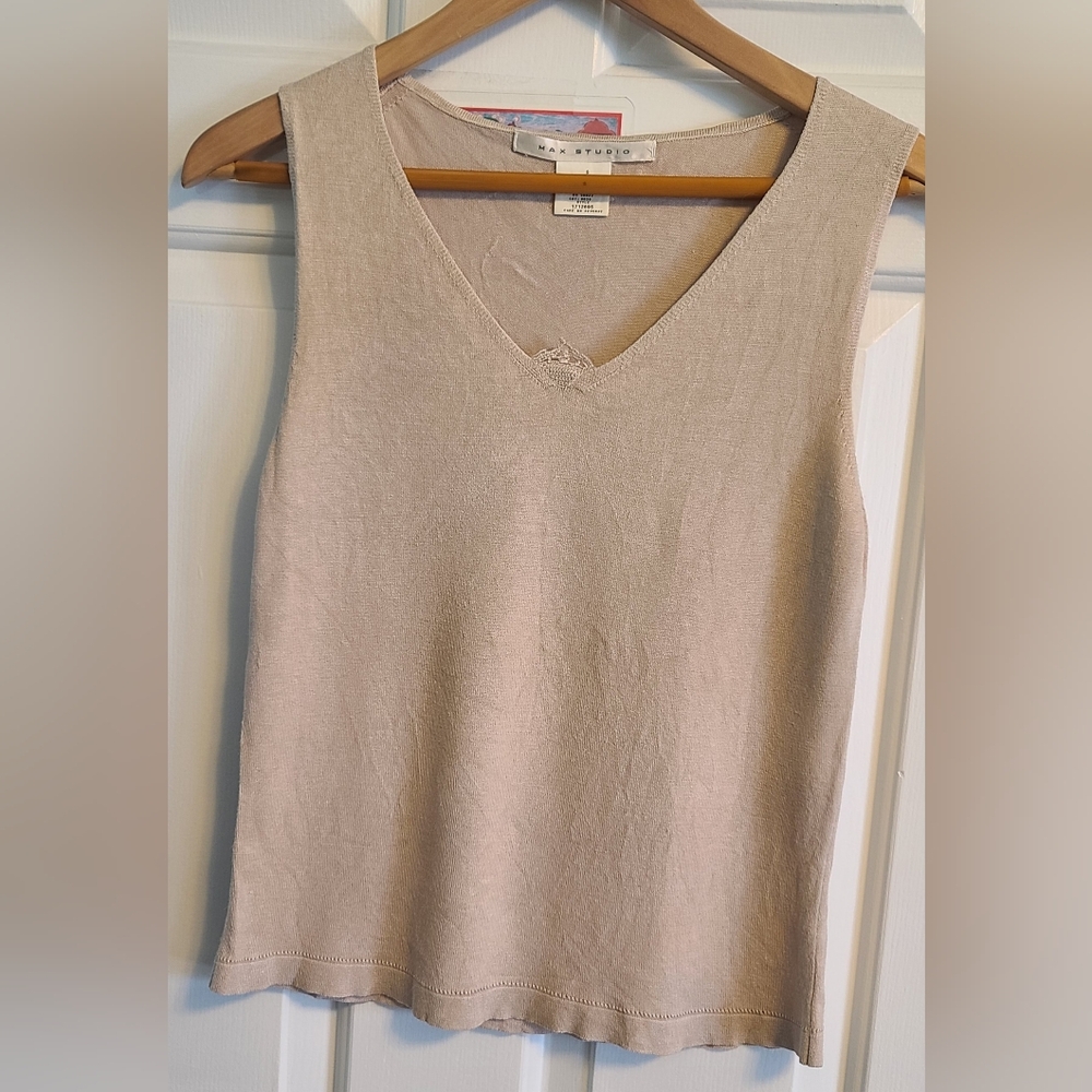 Max Studio Vintage Beige V-Neck Sweater
